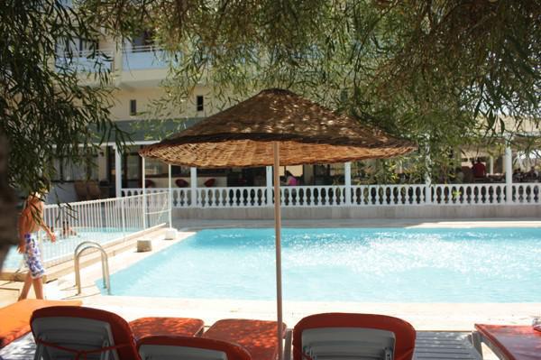 Poseidon Cesme Resort Buitenkant foto